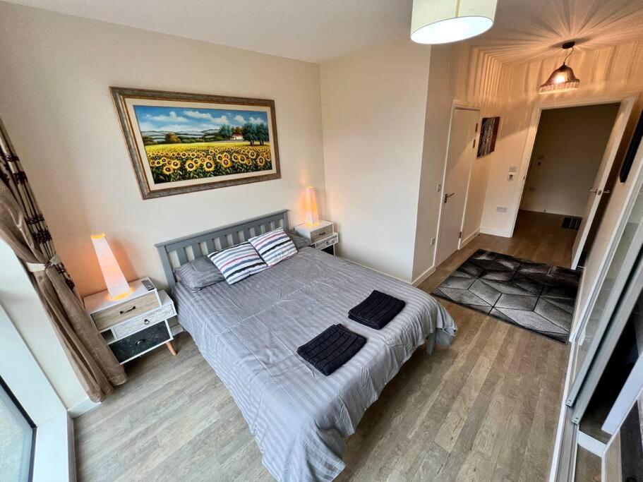 Apartment Luxury 5* Penthouse Greenwich Sleep 9 With Parking