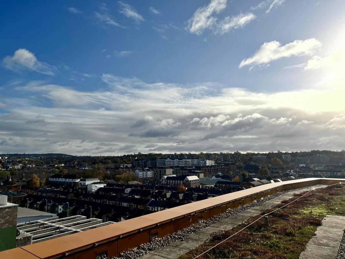 Luxury 5* Penthouse Greenwich Sleep 9 With Parking Apartment