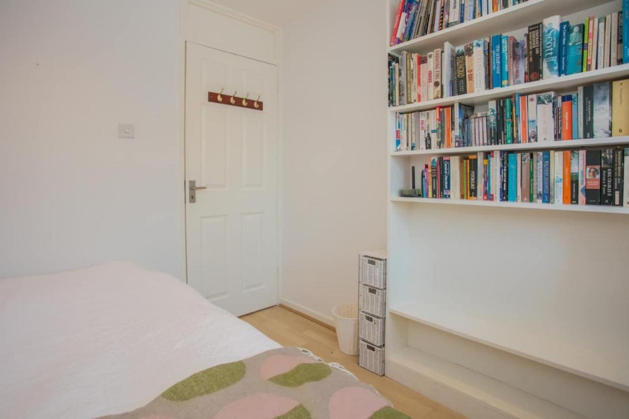 Apartment Stunning 3 Bedroom House With Garden In Battersea London
