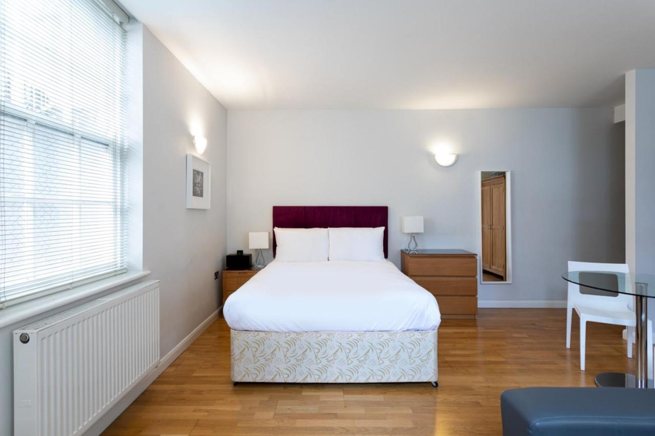 Groveland Court 1 Leilighet