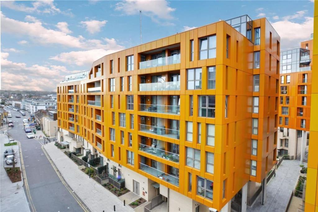Apartment Luxury 5* Penthouse Greenwich Sleep 9 With Parking