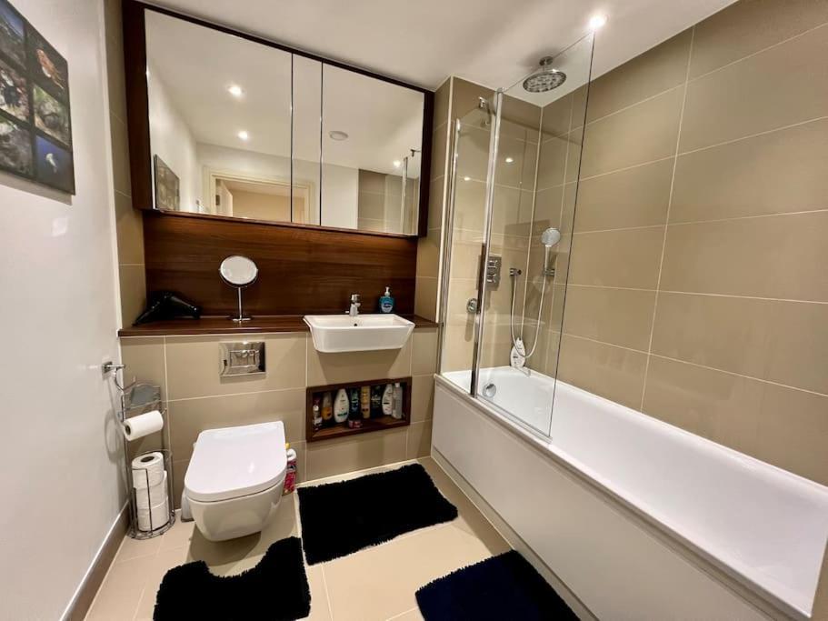 Apartment Luxury 5* Penthouse Greenwich Sleep 9 With Parking *