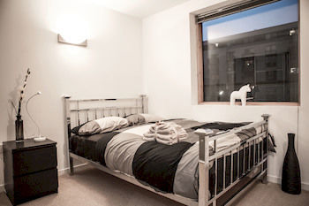 Apartment New London