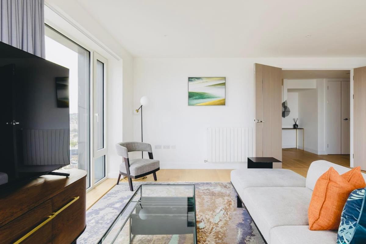Executive Waterfront Split Penthouse Leilighet London