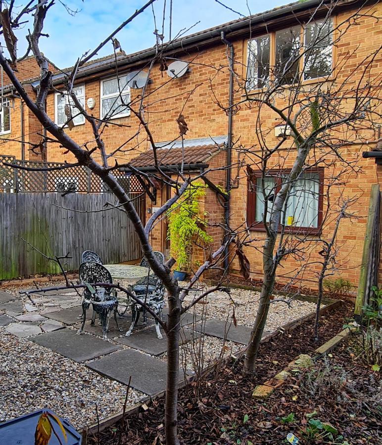 Leilighet Sw19 - Quiet Split-level 2-bedroom Maisonette With Garden *