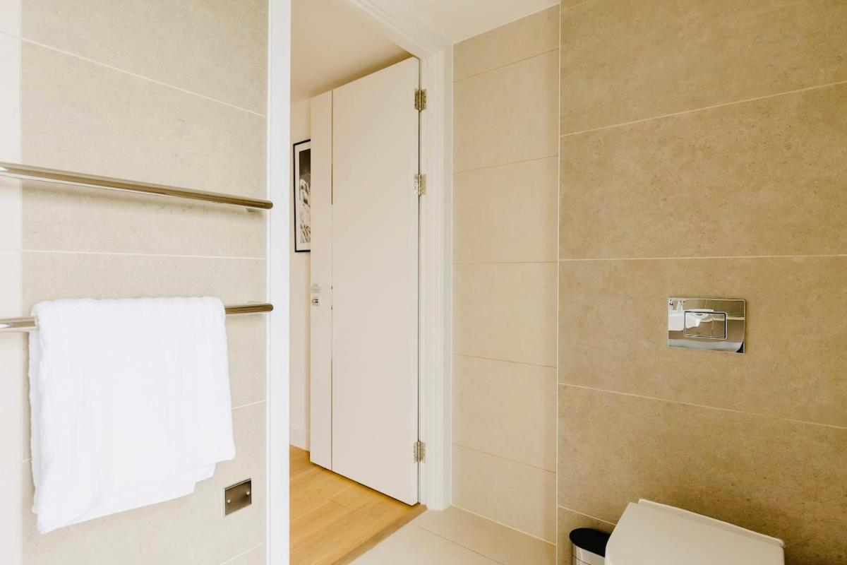 Leilighet Executive Waterfront Split Penthouse London