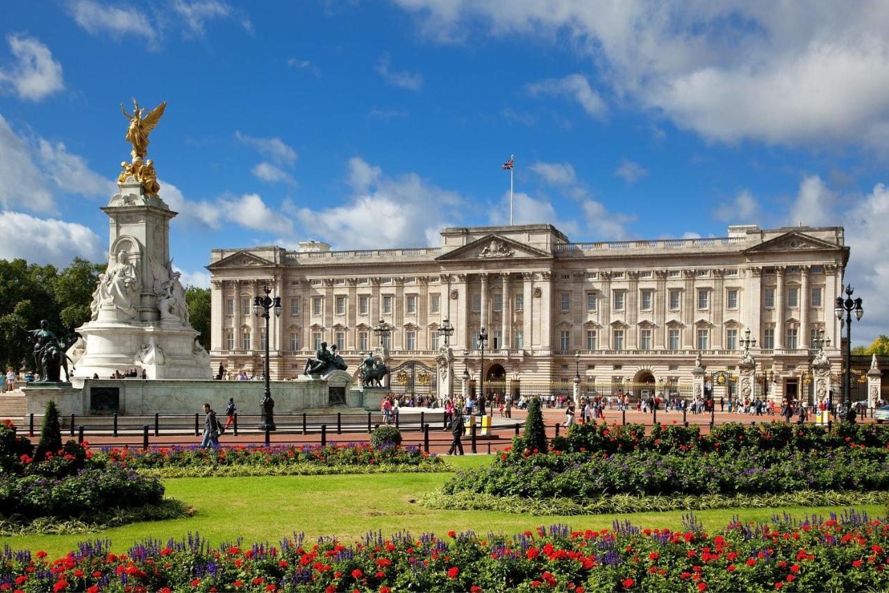 Queen Victoria *
