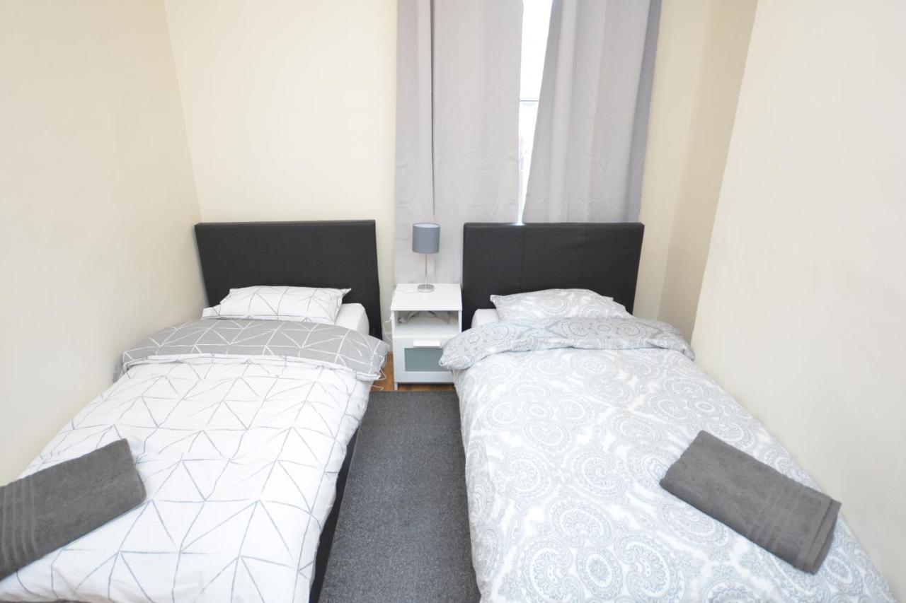 Cheerful 4 Bedroom House In Greater Londen