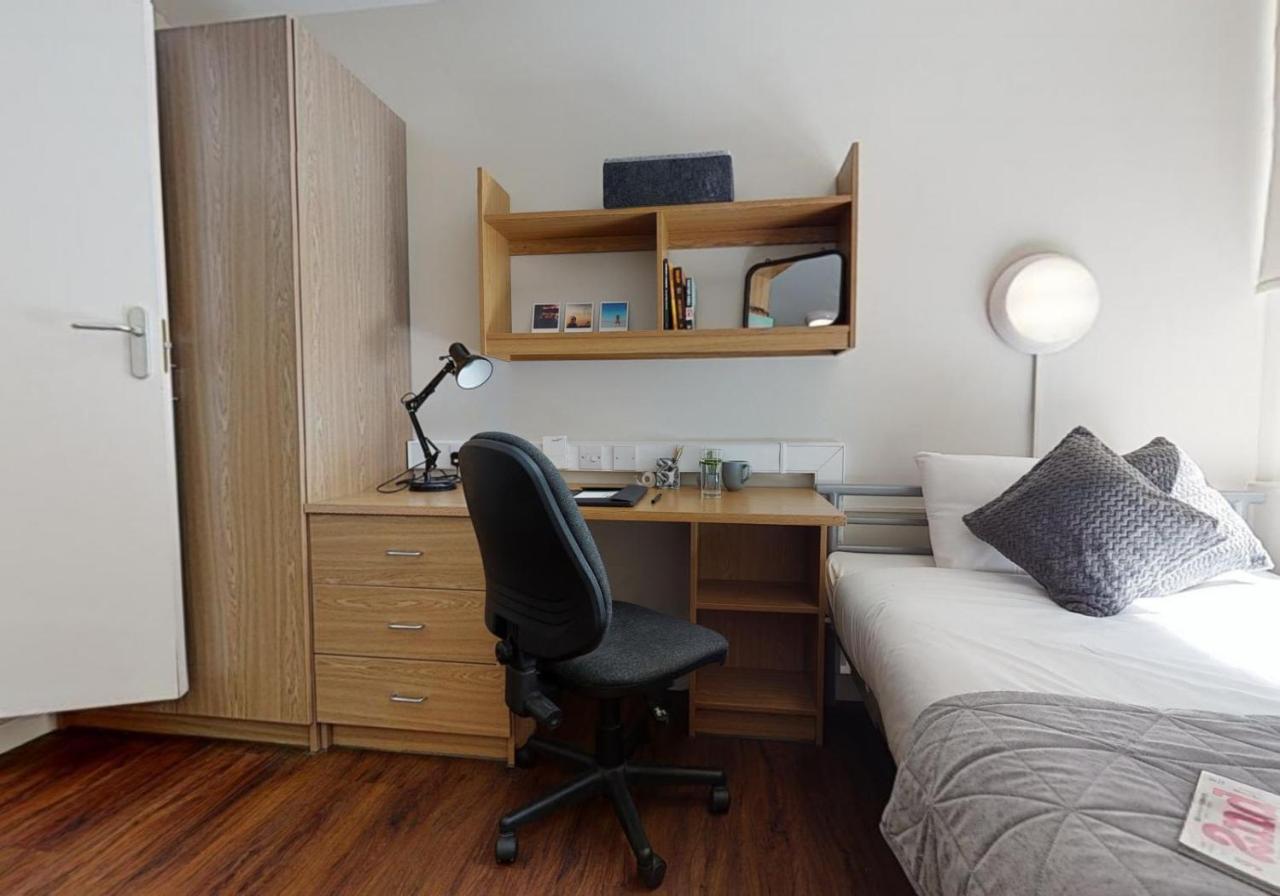 Apartamento Private Bedrooms With Shared Kitchen And At Iq Tufnell House In Londres