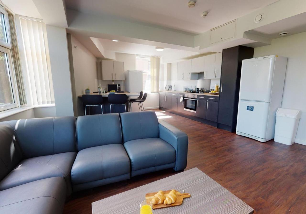 Apartamento Private Bedrooms With Shared Kitchen And At Iq Tufnell House In Londres