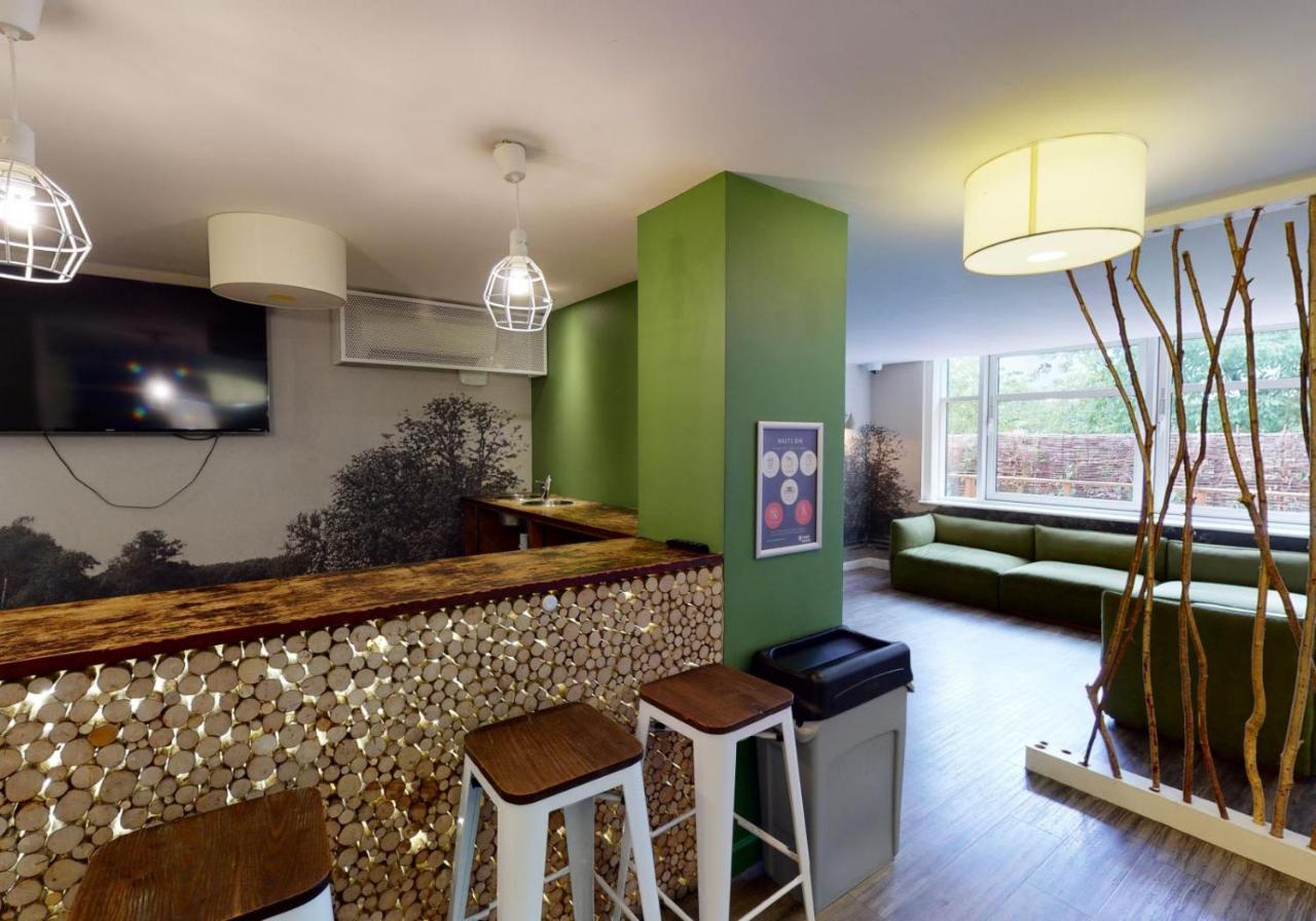 Private Bedrooms With Shared Kitchen And At Iq Tufnell House In * Londres