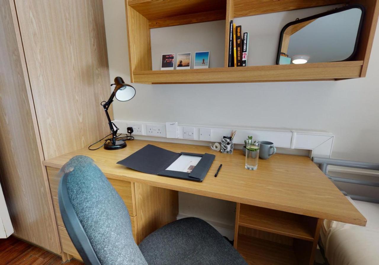 Private Bedrooms With Shared Kitchen And At Iq Tufnell House In