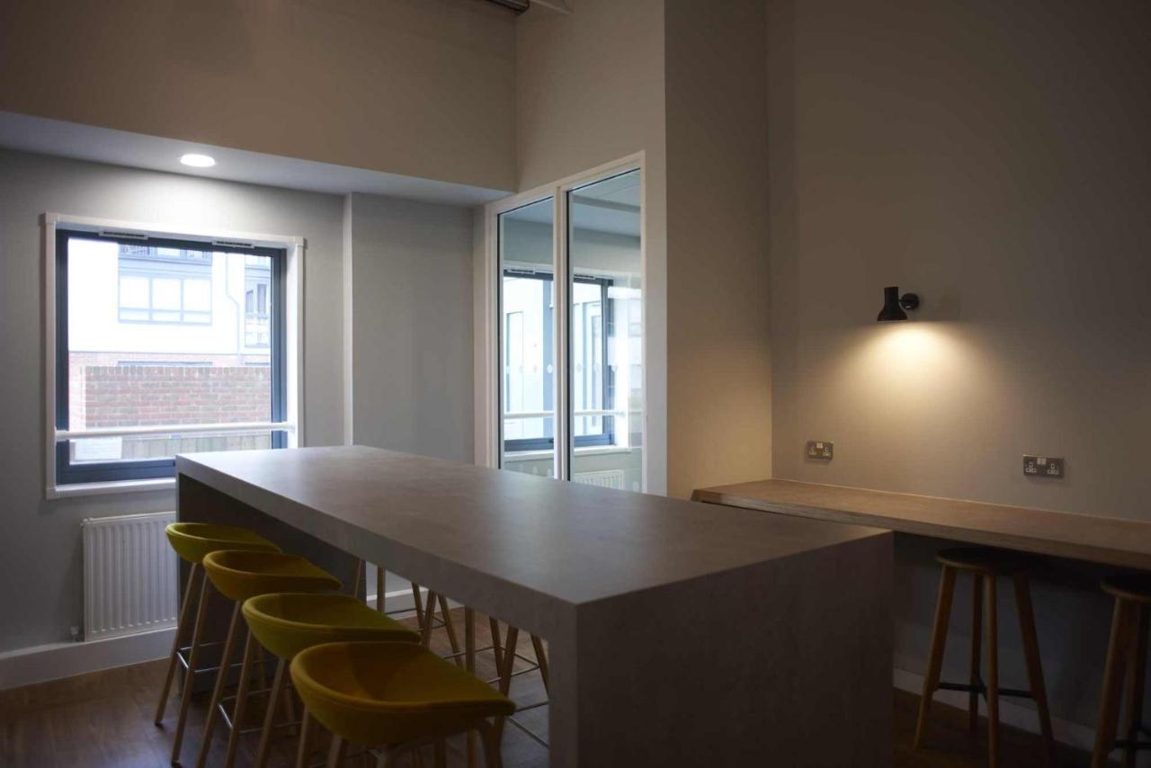Modern And Private Bedrooms With Shared Kitchen At Chapter Islington In For Students Only Apartment *
