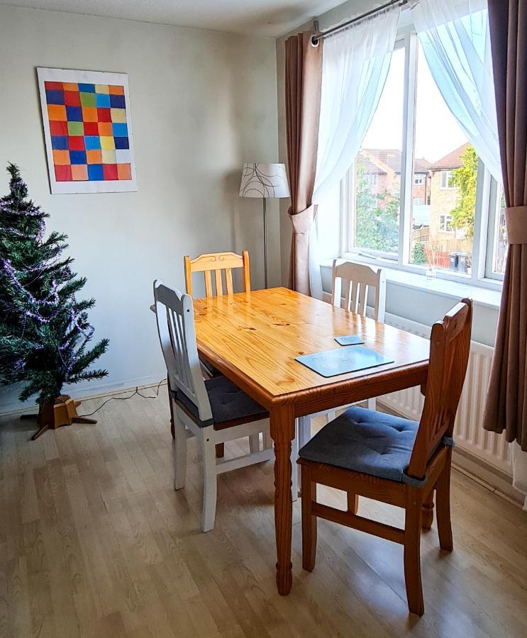 Sw19 - Quiet Split-level 2-bedroom Maisonette With Garden Appartement *
