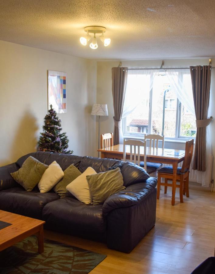 Sw19 - Quiet Split-level 2-bedroom Maisonette With Garden Appartement *