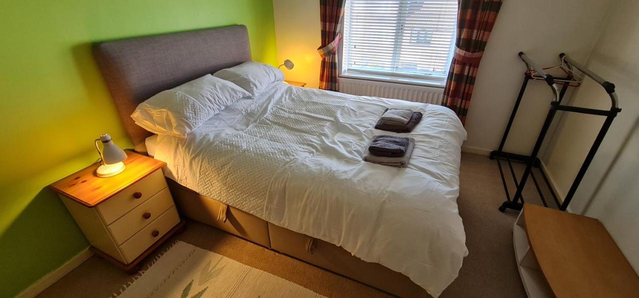 Sw19 - Quiet Split-level 2-bedroom Maisonette With Garden Londen
