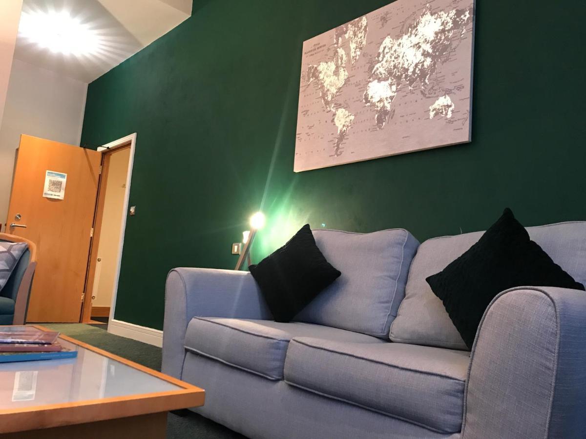 Bright Private - Peaceful Morden Location Leilighet London