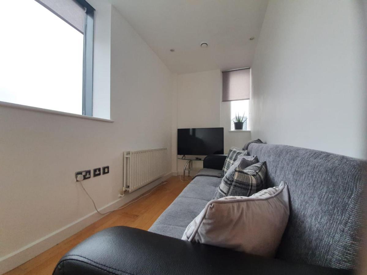 Livestay-modern 3 Bed Apt On 8th Floor With Amazing Views Apartamento *