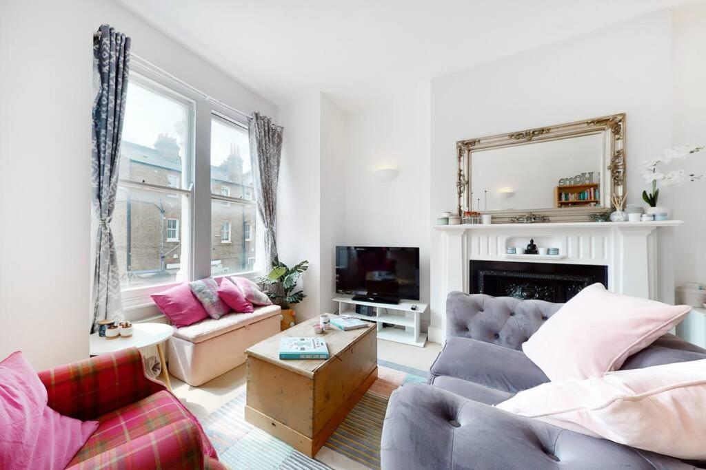 Superb 2 Bed Flat Next To Clapham South Station Apartamento *