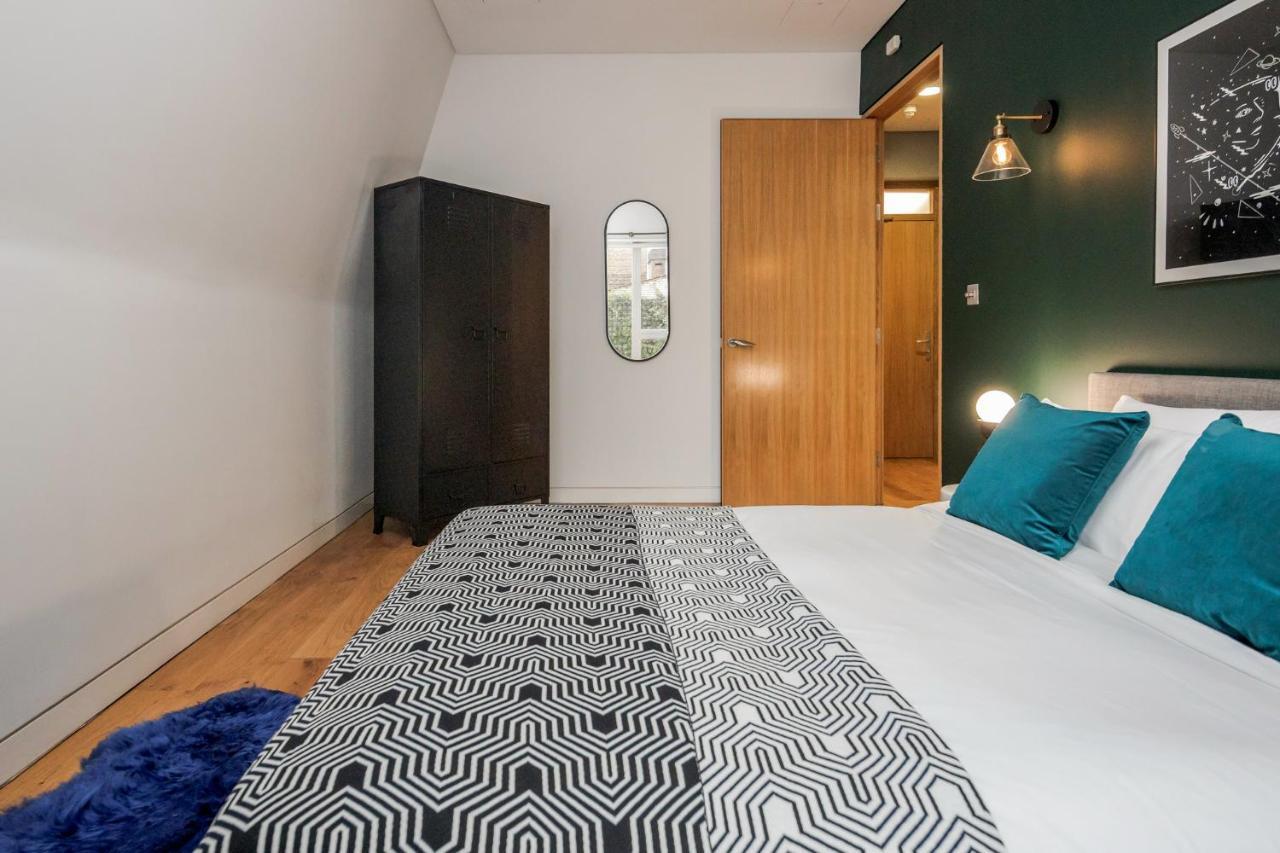 Kula - Holborn Apartment *