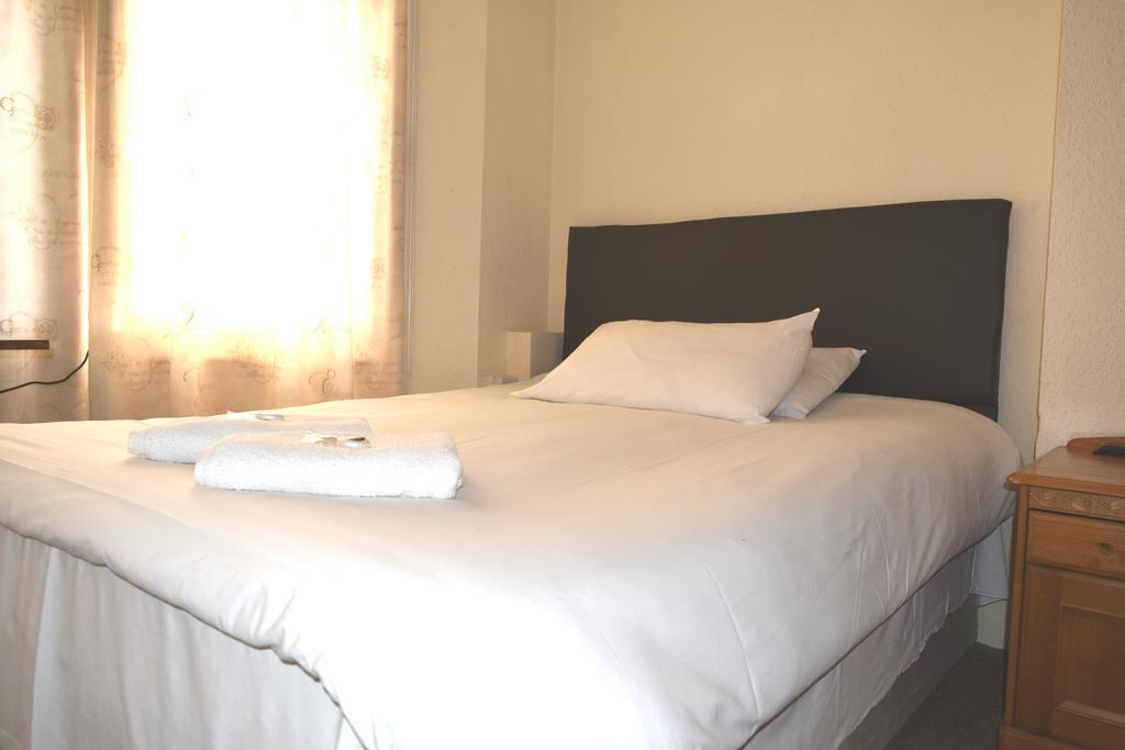 Charlie Hotel 2*