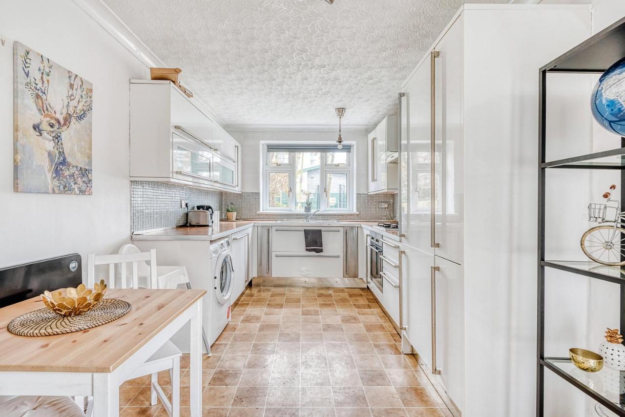 Apartment Spacius 3 Bedroom Garden House London
