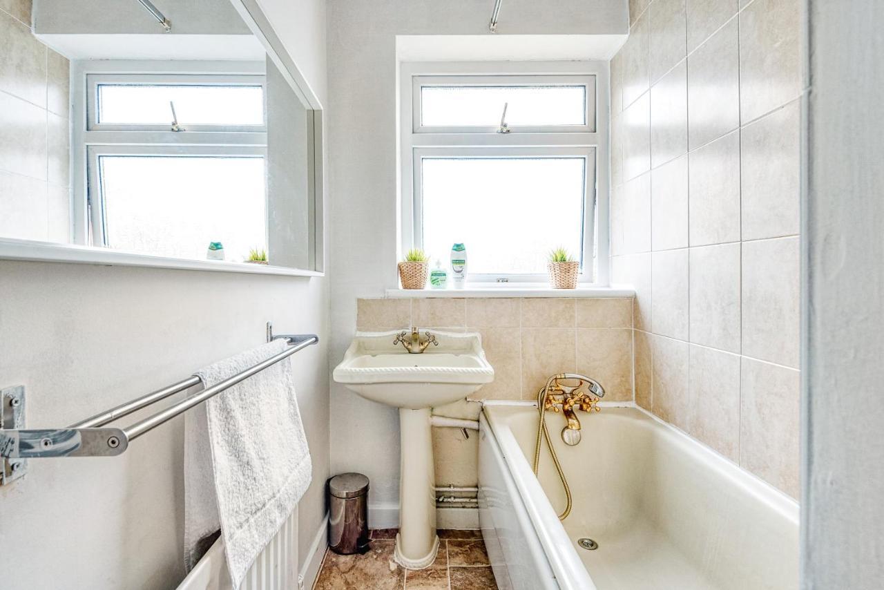 Apartment Spacius 3 Bedroom Garden House London