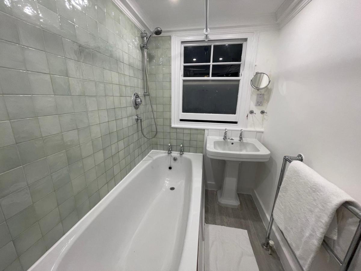 New Lovely 2-bedroom In Chelsea