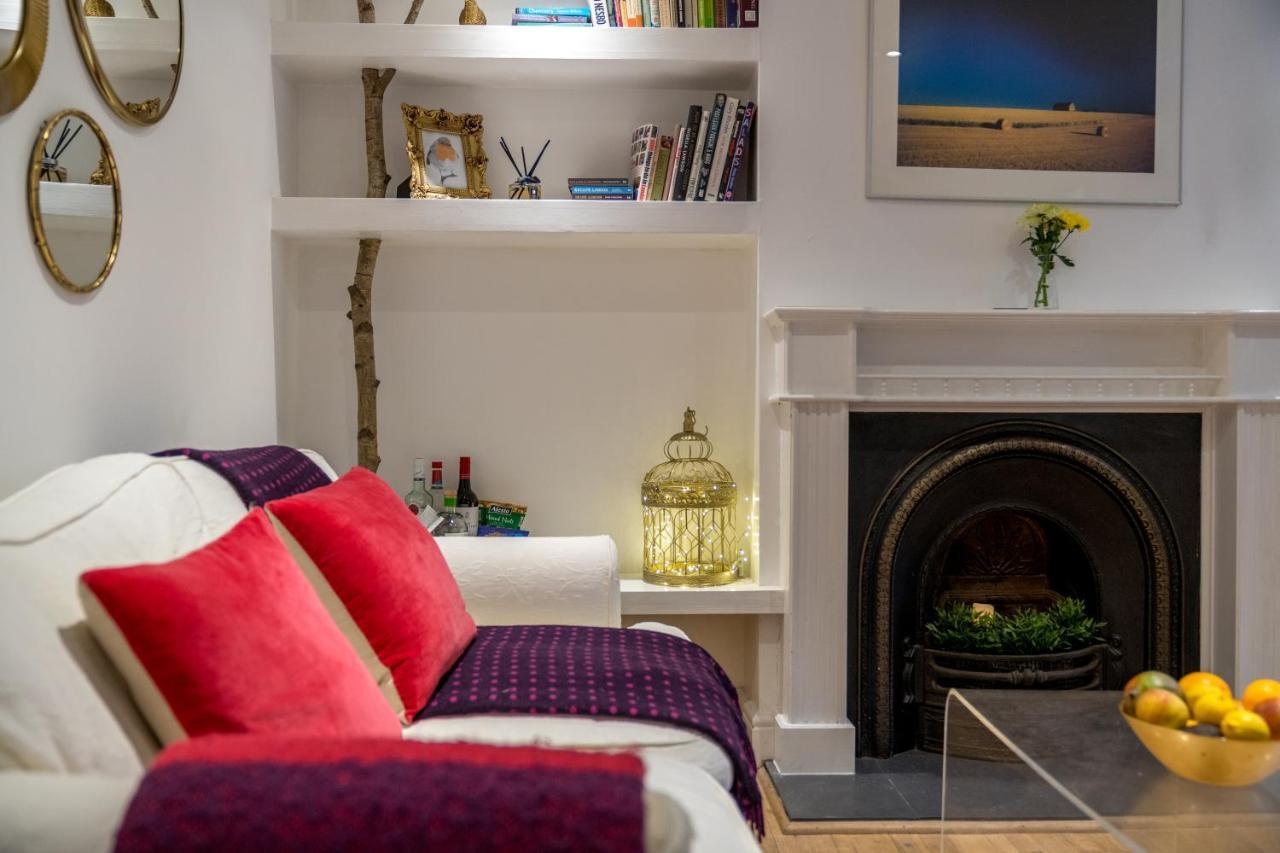 Stylish Flat With Private Yard In Shepherd Bush * Londres