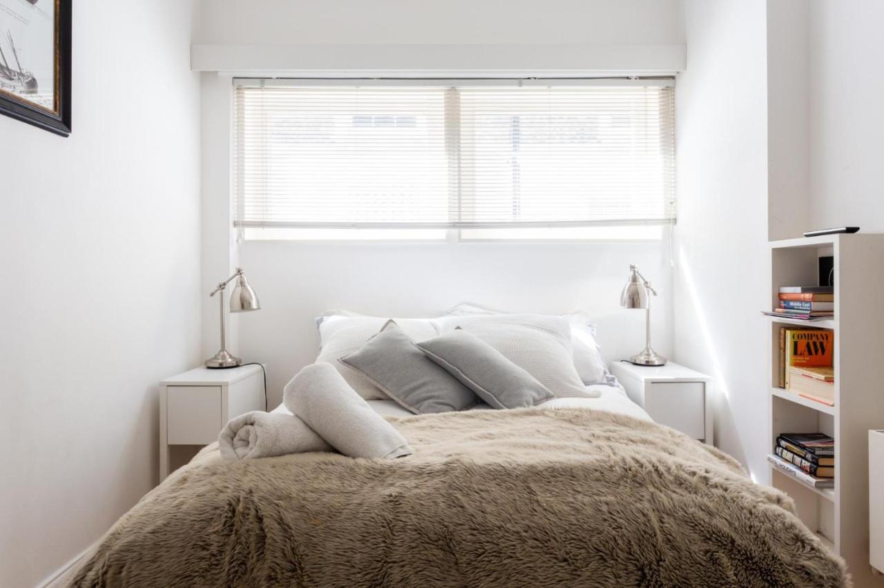 Сasa de vacaciones New Stunning 5bd Mews House