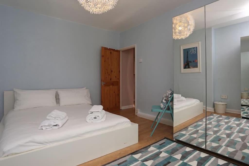 Riverside Cutty Sark 2bd Retreat London