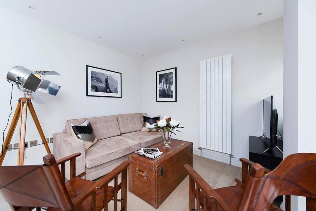 Beautiful 2br Flat With Free Parking In West London