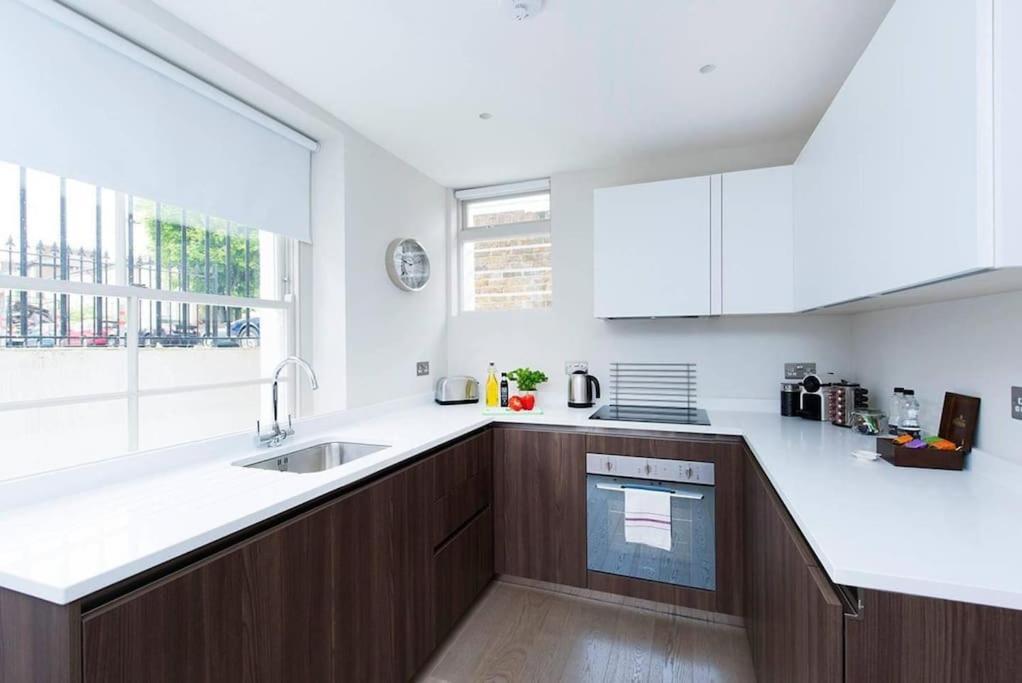Beautiful 2br Flat With Free Parking In West Appartement