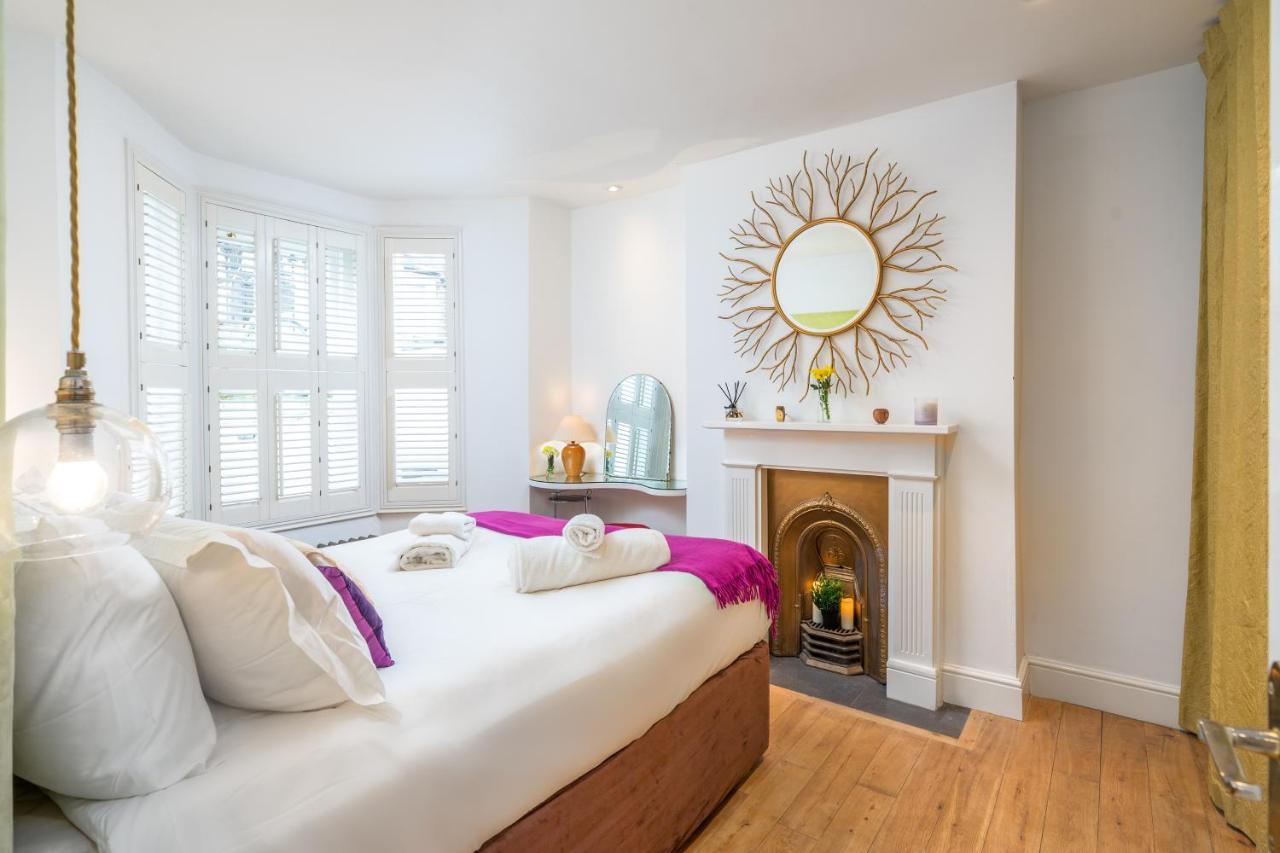 Stylish Flat With Private Yard In Shepherd Bush * Londres