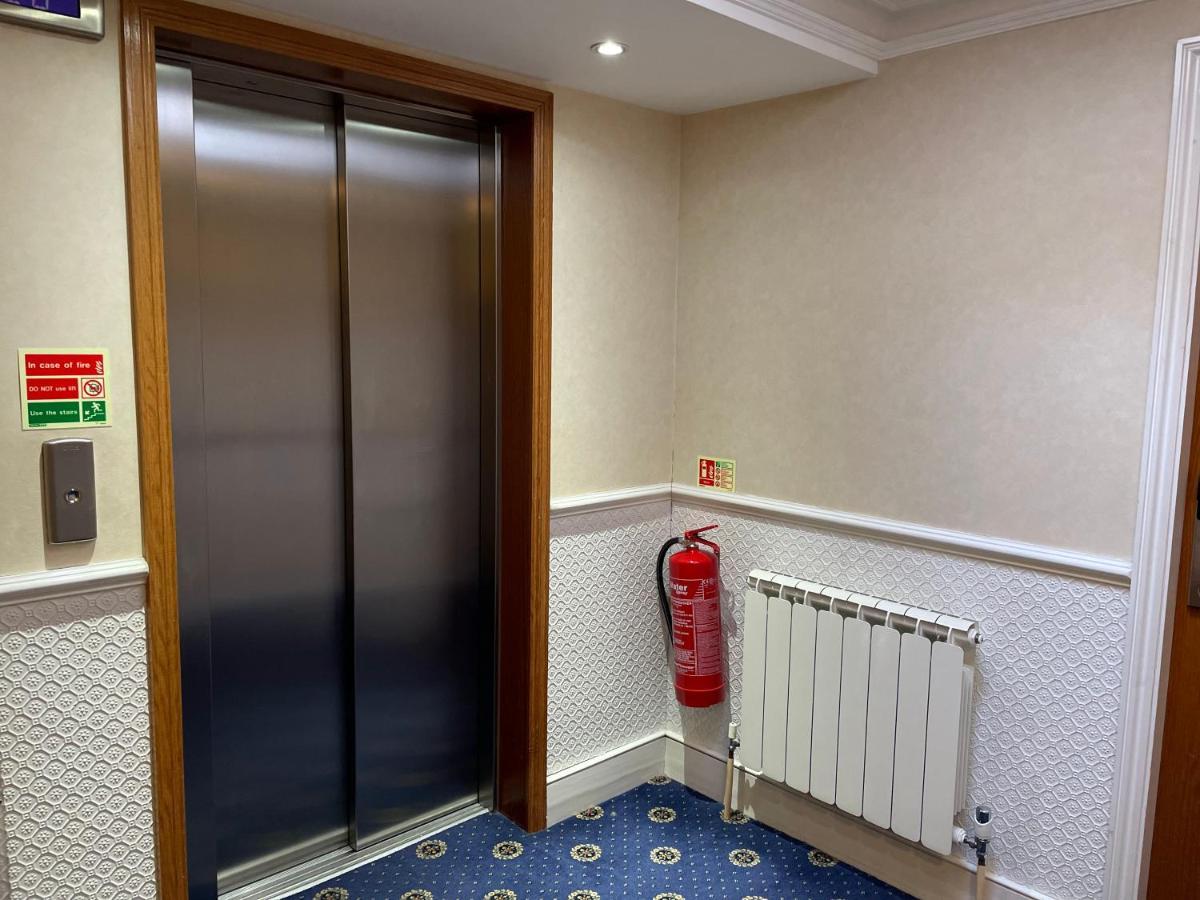 Hotel Orchard 3*
