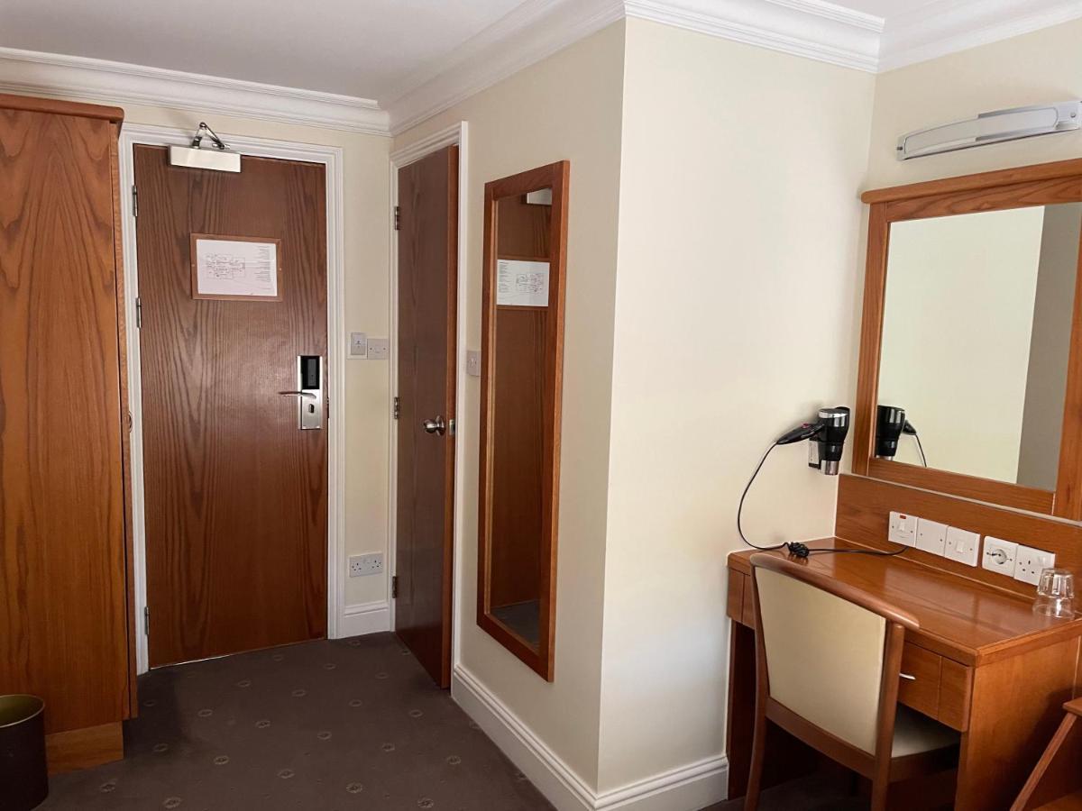 Orchard Hotel 3*
