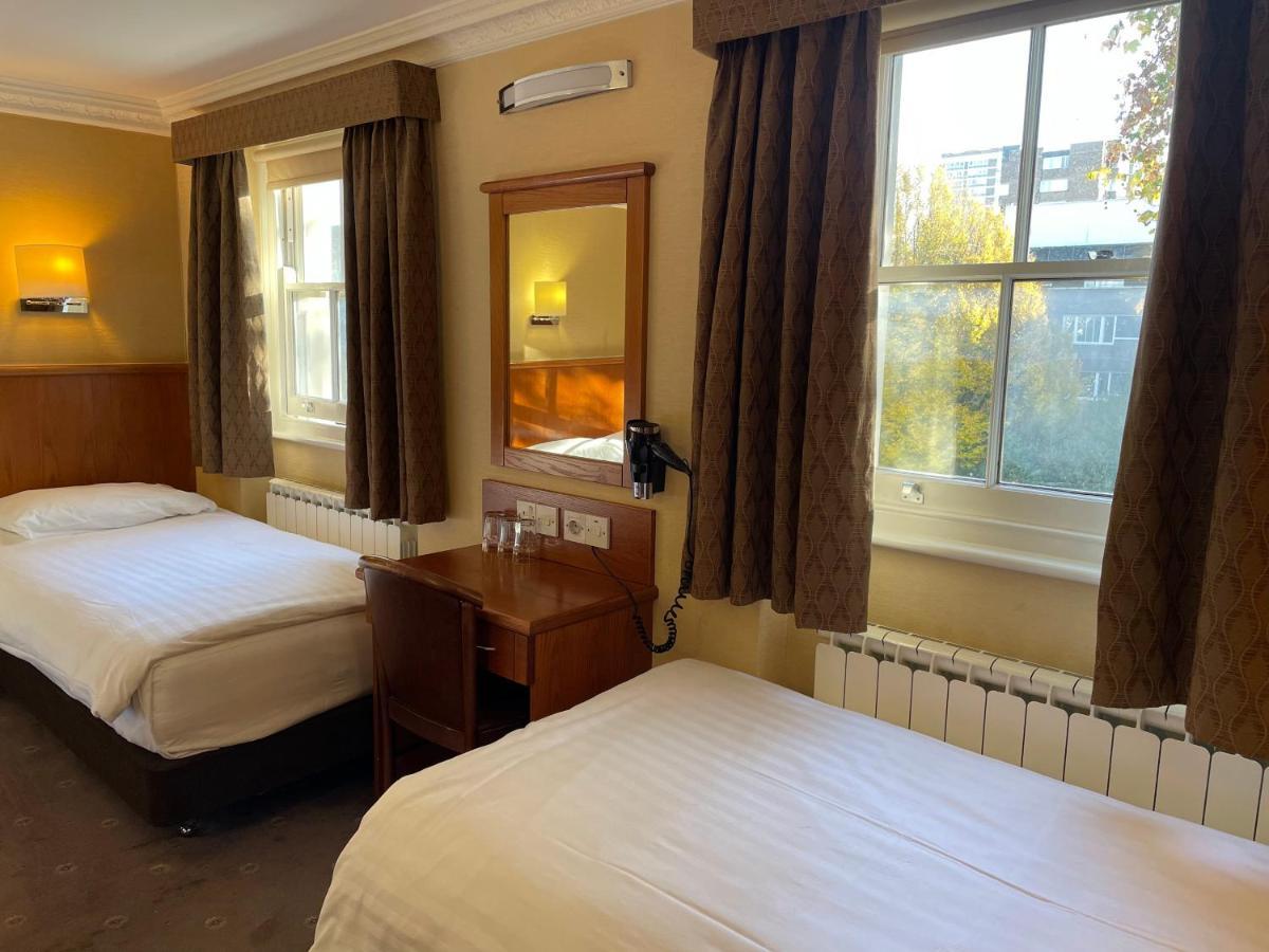 Orchard Hotel 3*