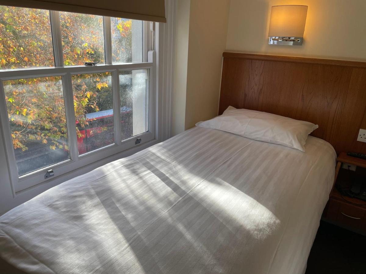 Hotel Orchard 3*