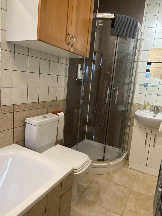 Appartement Excel 5min Custom House Station Parking Wifi Sleeps 6 Londen