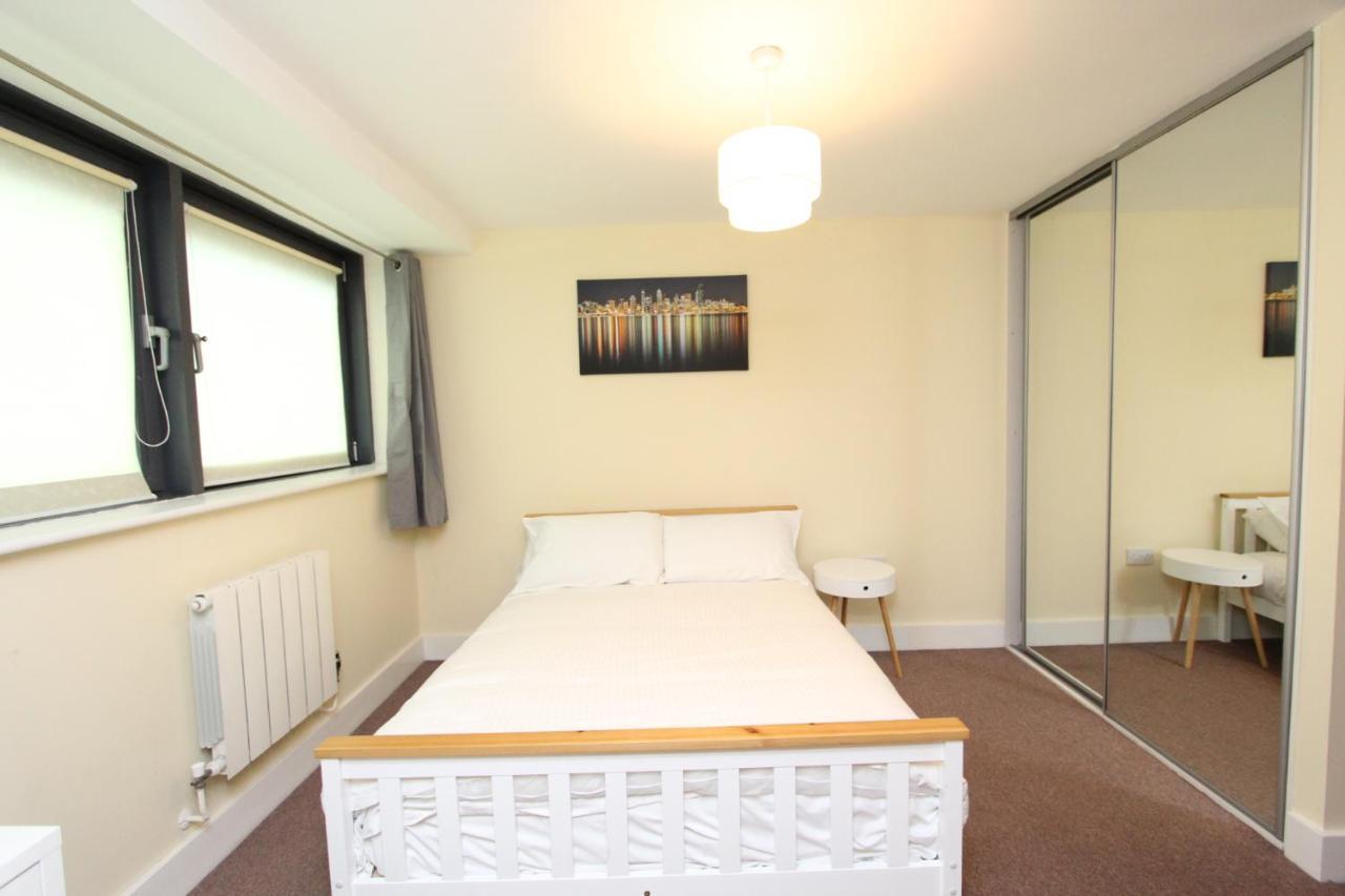 Lovely 2-bedroom In Docklands, E14 Leilighet *