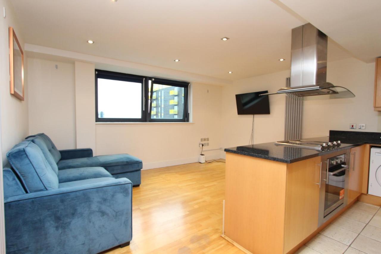 Lovely 2-bedroom In Docklands, E14 Leilighet *