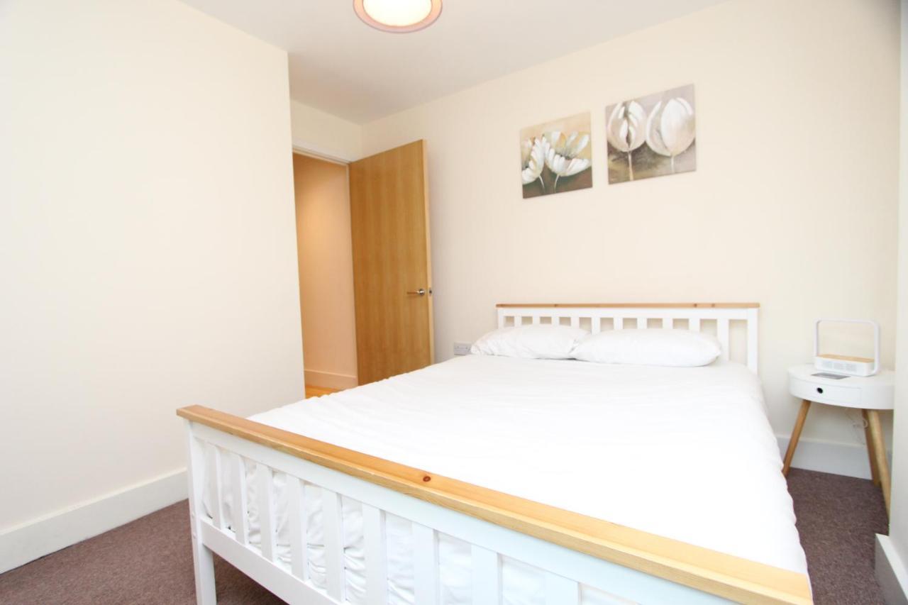 Leilighet Lovely 2-bedroom In Docklands, E14