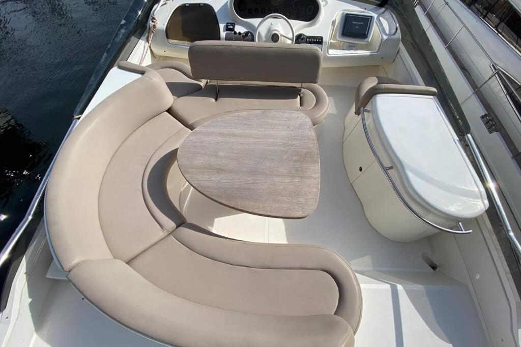 Italian Superyacht Bianca Lucida Apartment