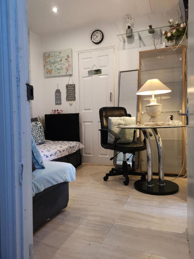 Apartment Marahanata Jadwin 1 Beautiful 1 Bed Flat