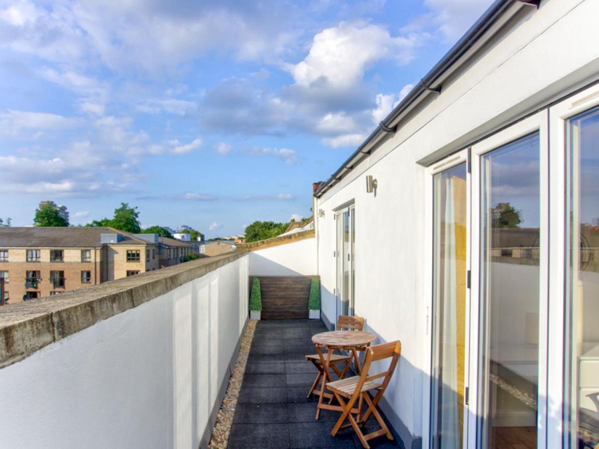 Apartment Pass The Keys Lovely 2-bedroom Flat With Balcony And Great Views London