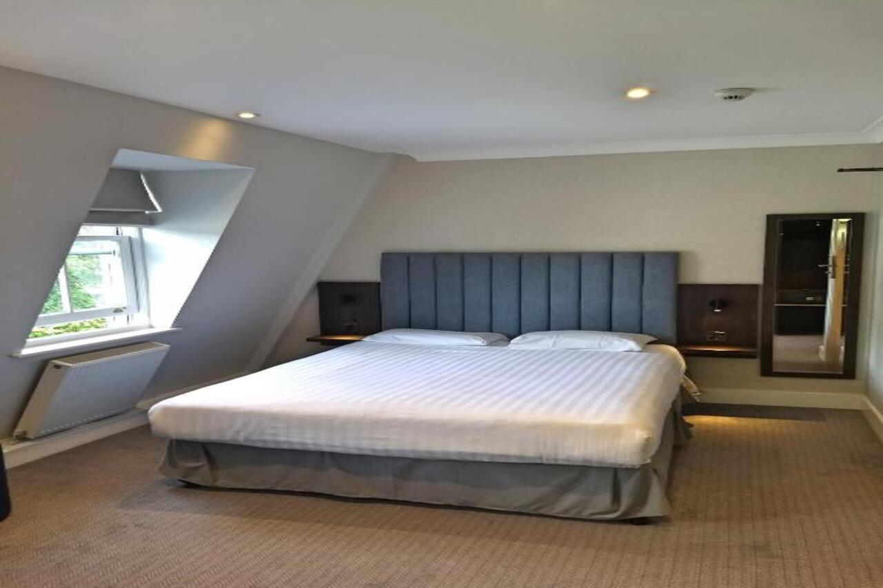 Garden Court Hotel 3*