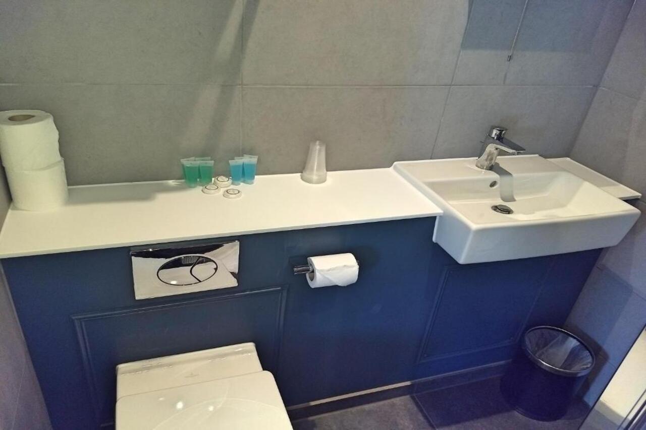 Garden Court Hotel 3*