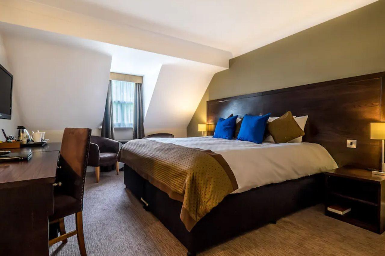Rose And Crown Hotel 3*