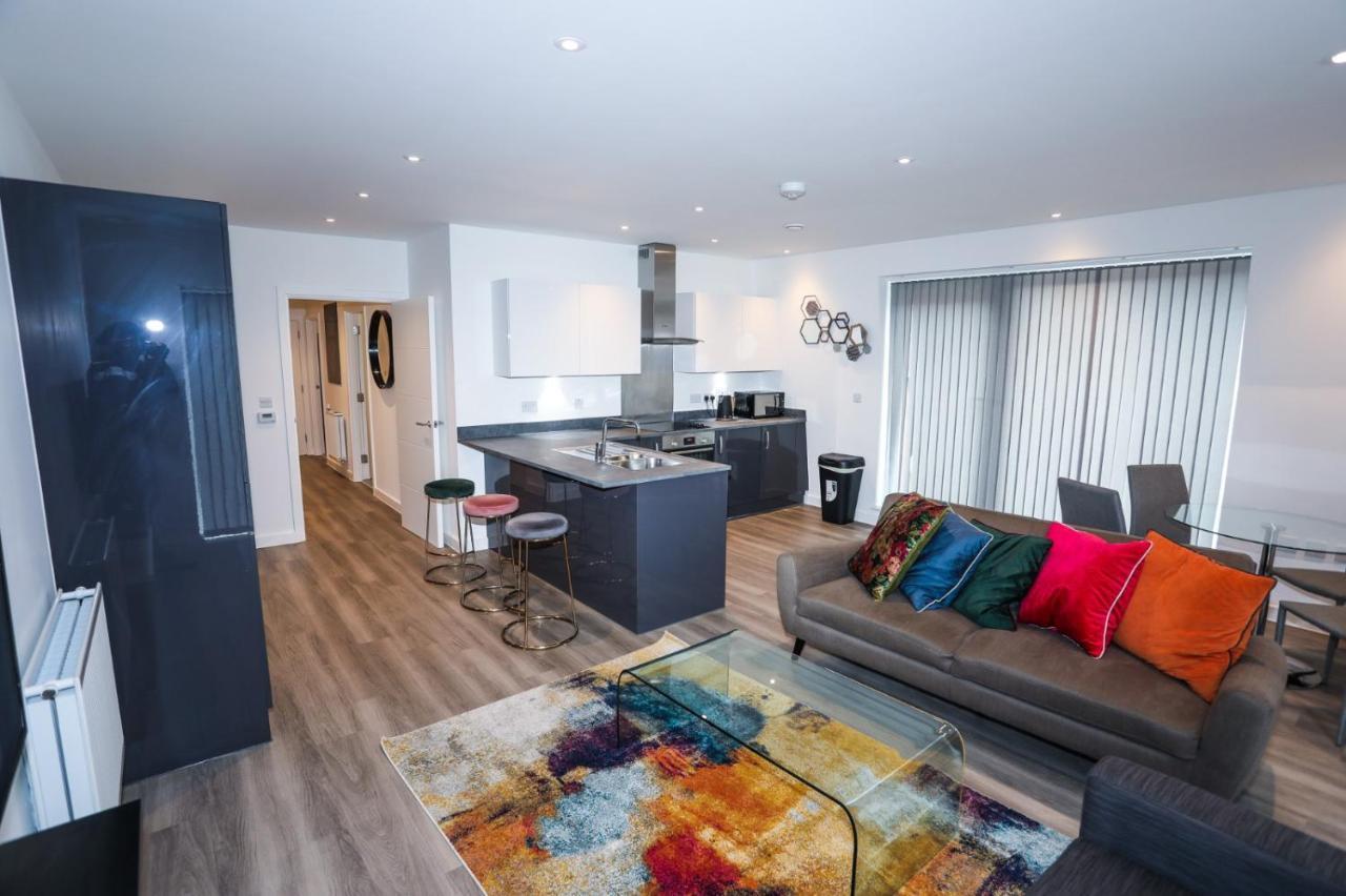 Apartment Lovely 2 Bed With Parking *