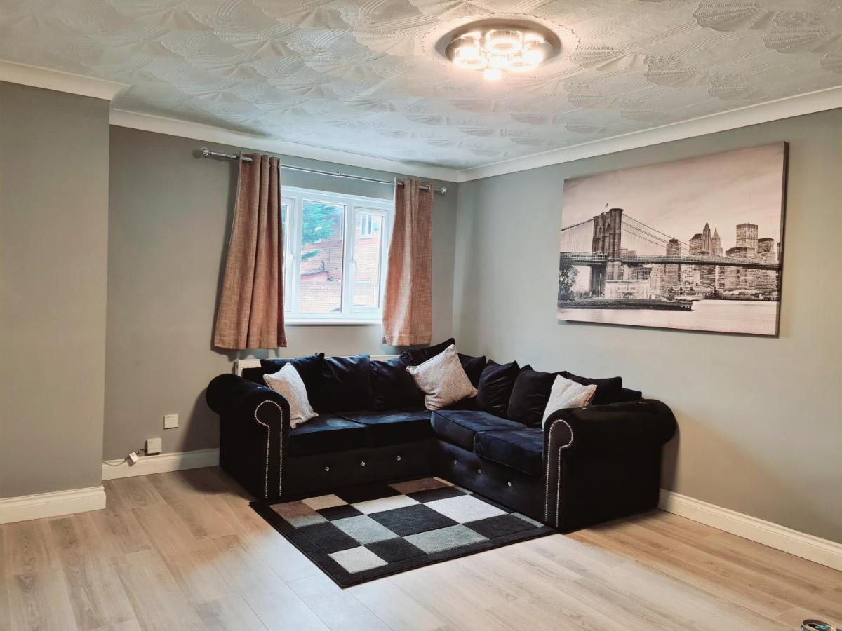 Apartment Fantastic Cozy 3bed Hse Excel Free Parking Wifi Sleeps 6 *